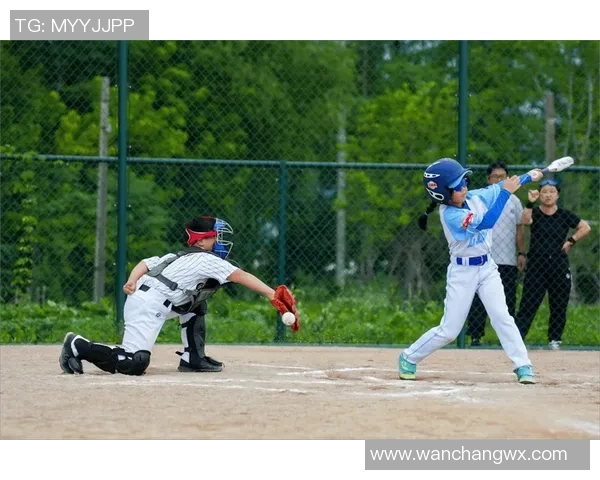 从棒球场到绿茵场野球出身的足球明星们的传奇之路 从棒球场到绿茵场野球出身的足球明星们的传奇之路
