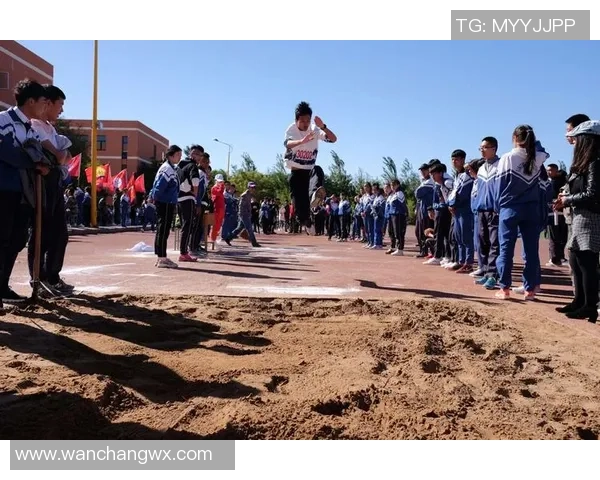 足球明星身着藏服展现独特魅力与文化融合的精彩瞬间 足球明星身着藏服展现独特魅力与文化融合的精彩瞬间
