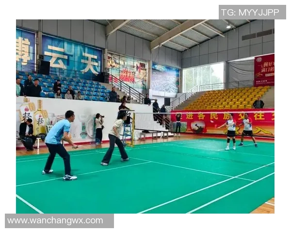 成都羽毛球队在钻石联赛中的逆袭之旅展现拼搏精神与团队力量